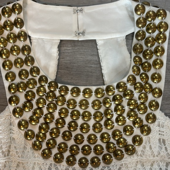 Trina Turk beaded crochet lace white sleeveless halter top Sz 6 - Picture 2 of 8